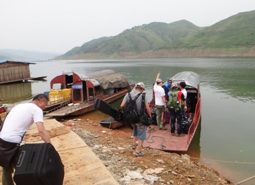 万峰湖钓鱼攻略_WWW.YUJUCEPING.COM