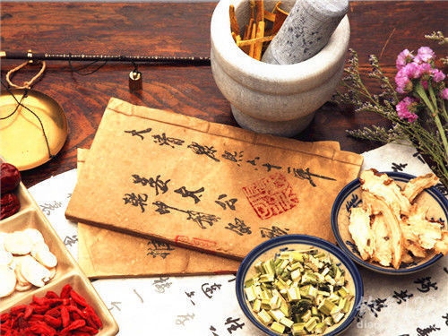 夏天野钓中药饵料配方_WWW.YUJUCEPING.COM