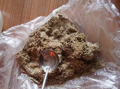 水库钓鲮鱼饵料配方_WWW.YUJUCEPING.COM