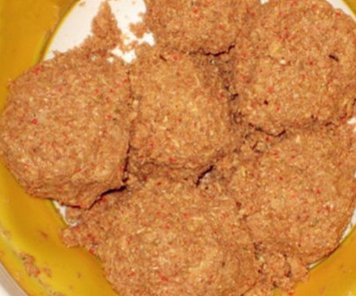 秋天野钓用饵打窝技巧_WWW.YUJUCEPING.COM