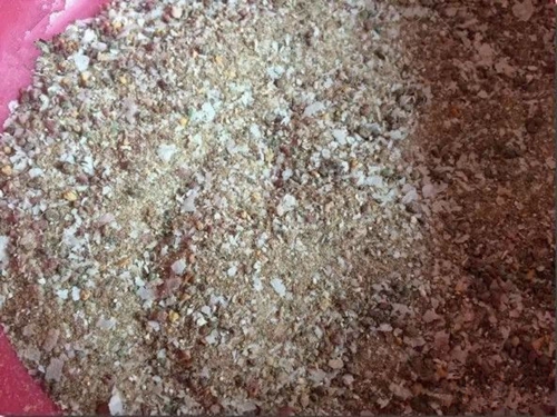巧避小鱼闹窝的技巧_WWW.YUJUCEPING.COM