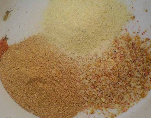 秋天台钓鲤鱼饵料使用技巧_WWW.YUJUCEPING.COM
