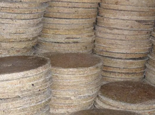 豆饼钓鱼打窝技巧_WWW.YUJUCEPING.COM