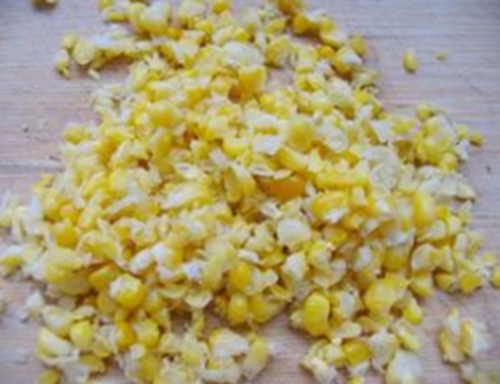 如何用玉米粒钓鲤鱼技巧_WWW.YUJUCEPING.COM