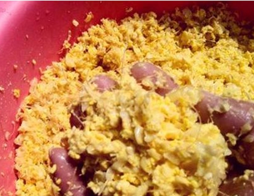 鲤鱼喜欢吃什么味型的饵料_WWW.YUJUCEPING.COM