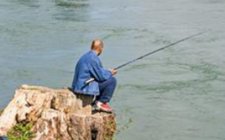 怎么秋天钓鱼也会空军