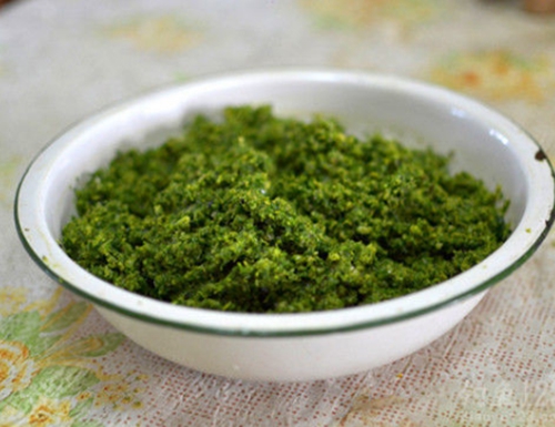 实用的钓草鱼饵料配方_WWW.YUJUCEPING.COM