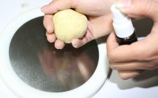 秋天钓鱼草鱼微酸窝料配方制作