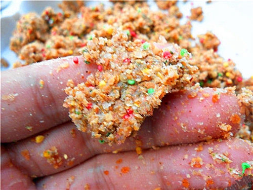 深秋钓鲢鳙饵料的用法_WWW.YUJUCEPING.COM