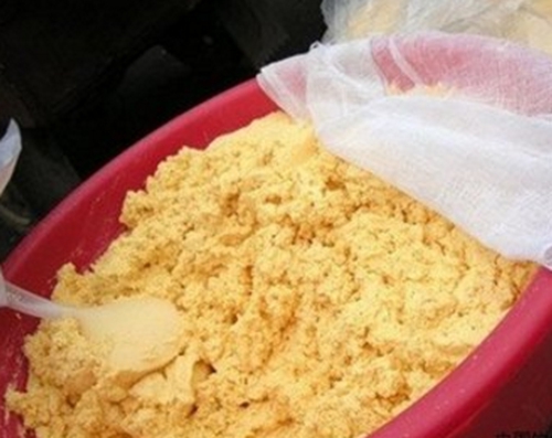 自制麸皮钓鲤鱼饵料配方_WWW.YUJUCEPING.COM