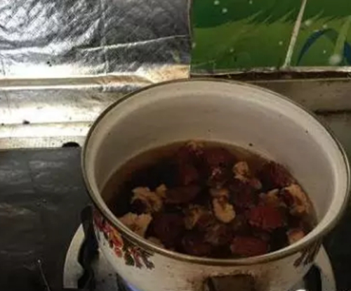 自制大枣香精赛过钓鱼小药_WWW.YUJUCEPING.COM