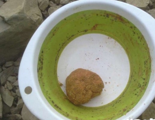 冬钓鲫鱼怎么更好搭配小药_WWW.YUJUCEPING.COM
